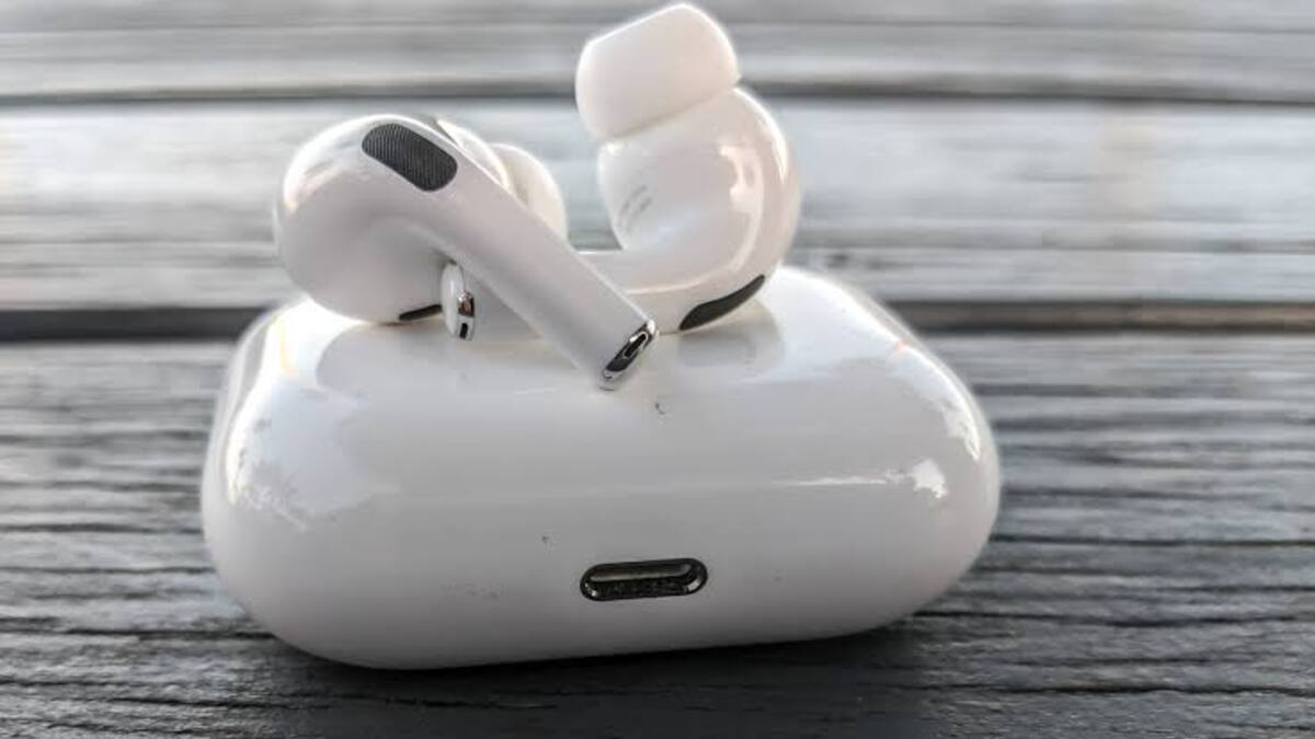 Apple AirPods 2 Pro Official With H2 Chip and Optimized Battery Life