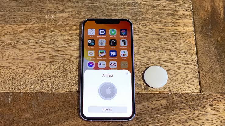 How To Set Up and Use an AirTag on iPhone, iPad or Mac