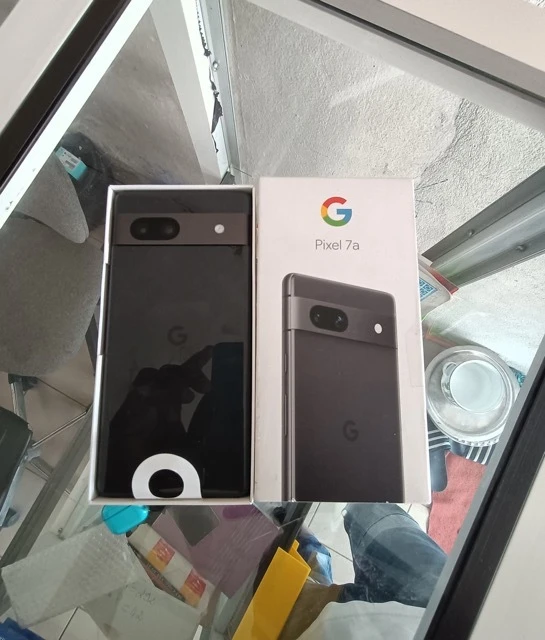 Google Pixel 7a unboxing images of the Arctic Blue Carbon leaks