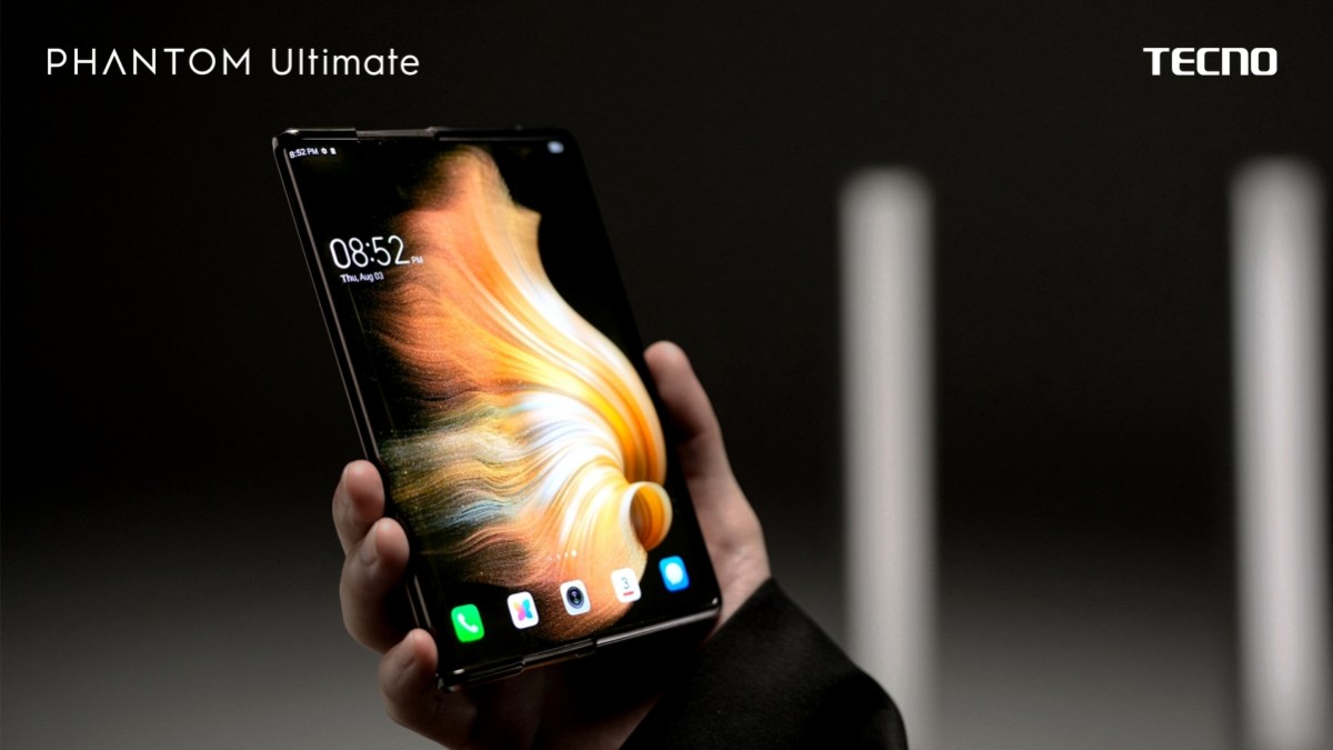 Phantom Ultimate rollable phone 