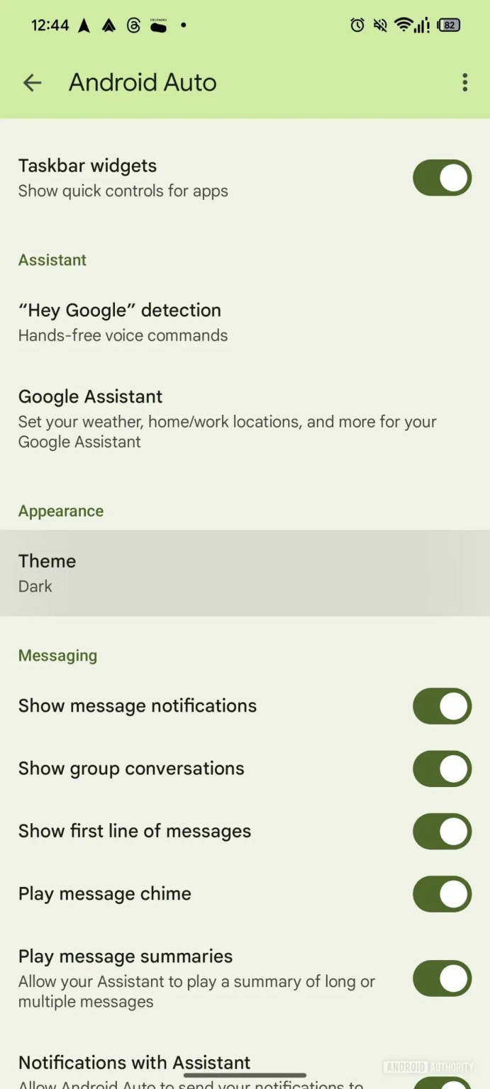 Light Theme option on Android Auto 14.7 beta